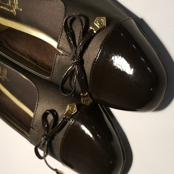 Soft Style brown vinyl block heels, women's size 7.5 - Picture 2 of 15